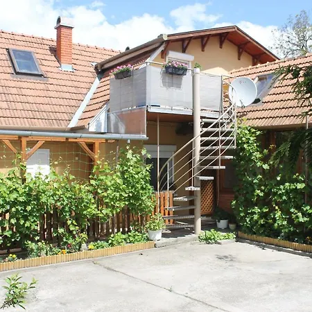 Sellő Apartman Apartman